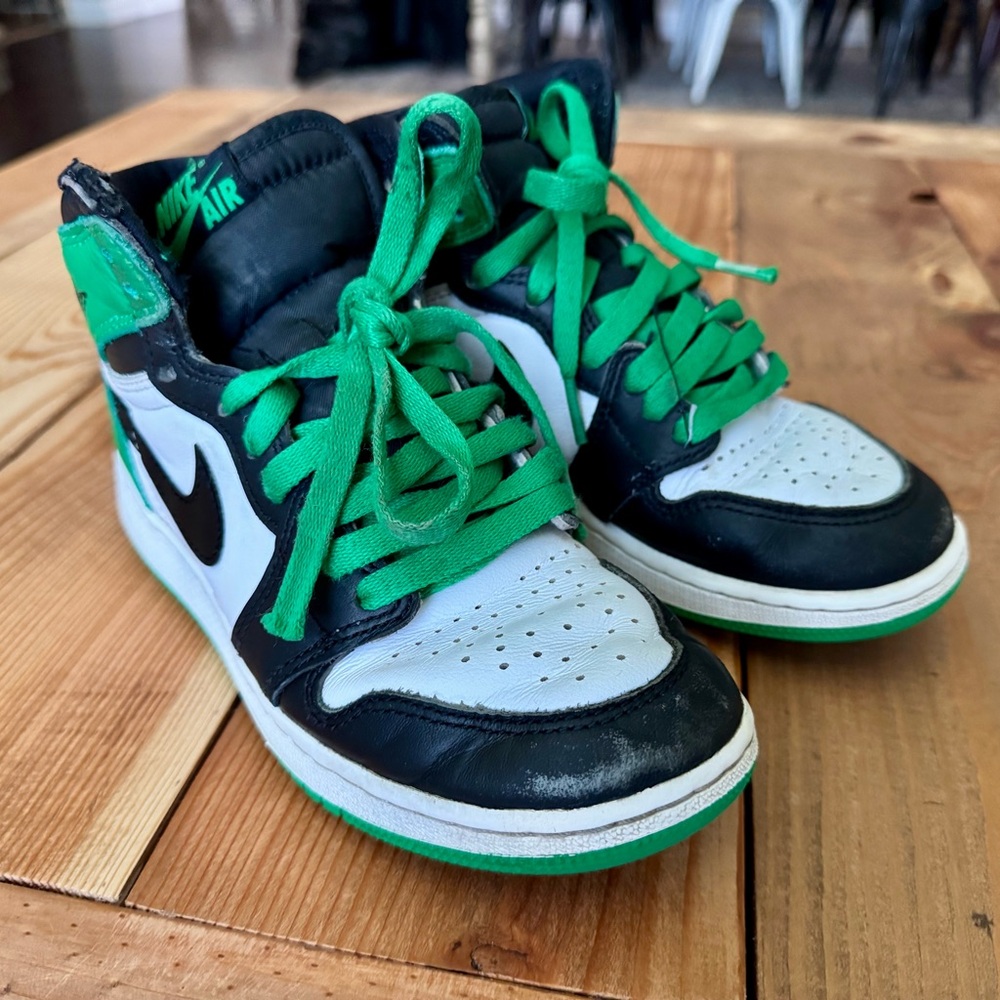 Nike Air Jordan 1 High OG GS Lucky Green Black White Kids 4Y